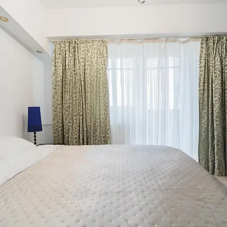 Spacious Near City Center Appartement *