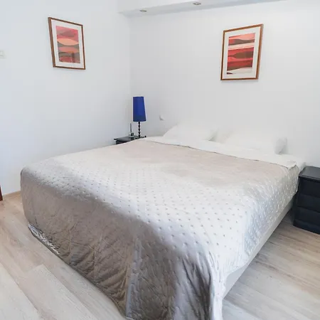 Appartement Spacious Near City Center Boekarest