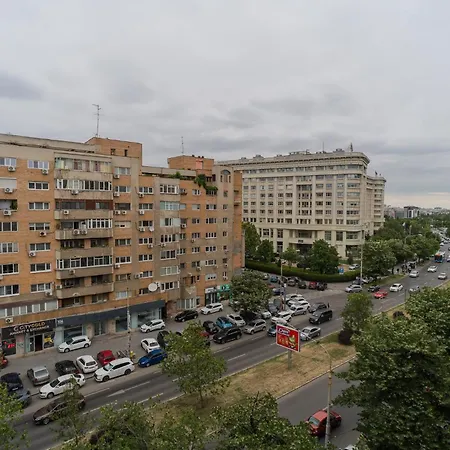 Spacious Near City Center * Boekarest