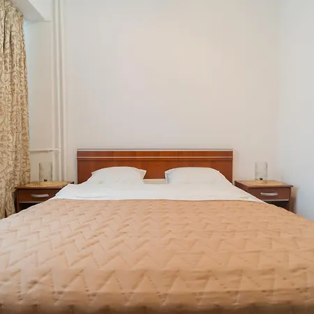 Spacious Near City Center Appartement *