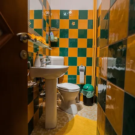 Spacious Near City Center Boekarest