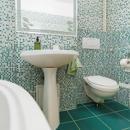 Spacious Near City Center Appartement *