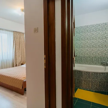 Spacious Near City Center