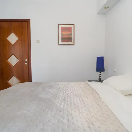 Spacious Near City Center