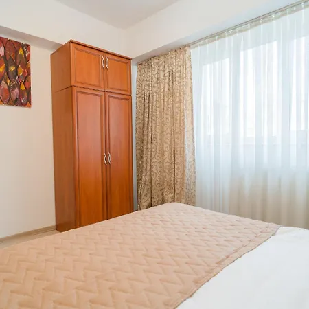 Spacious Near City Center